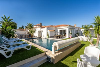 0. Casa con jardín y piscina Miami Playa
