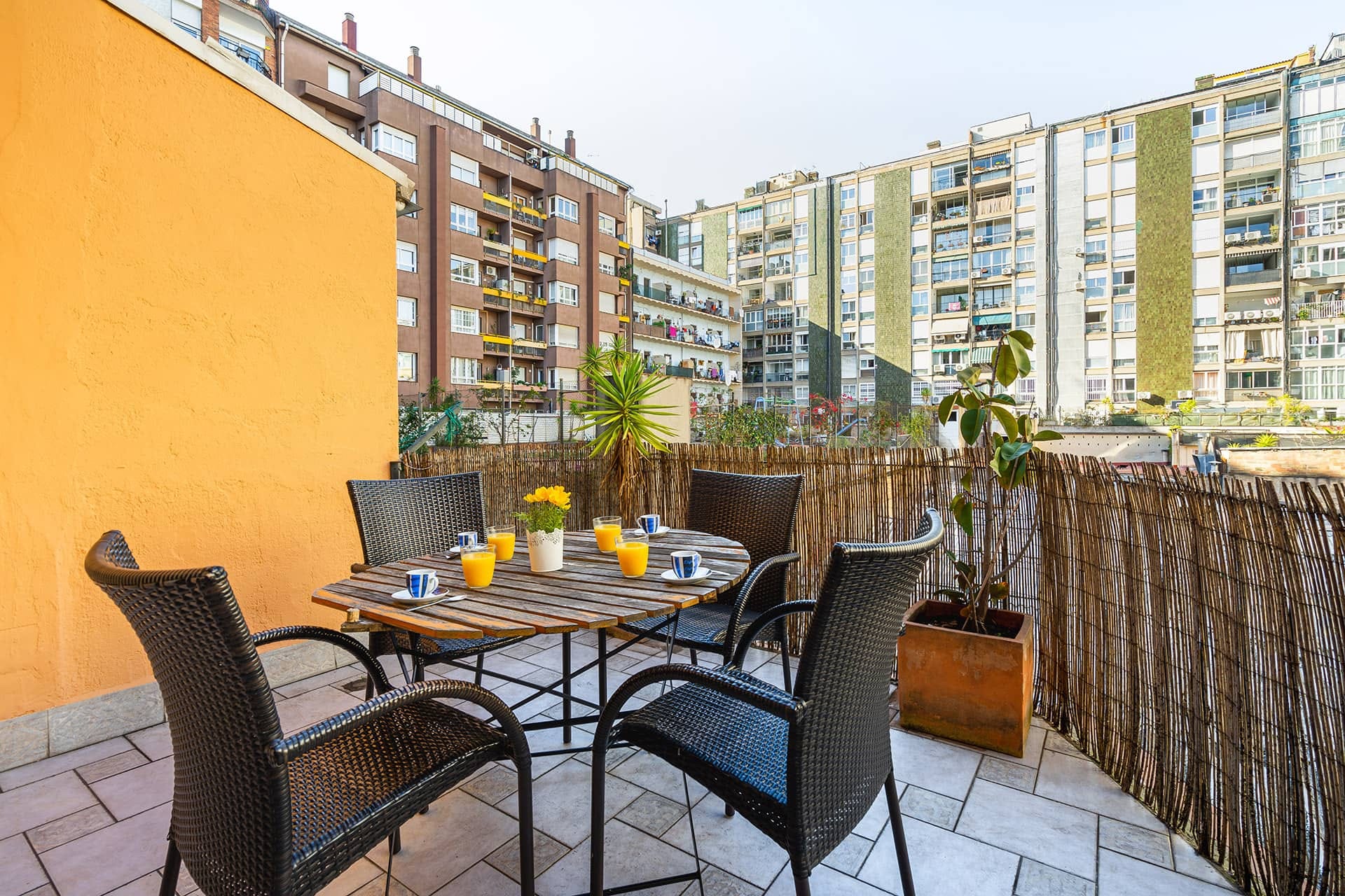 Flat with tourist licence and terrace in the Eixample Barcelona