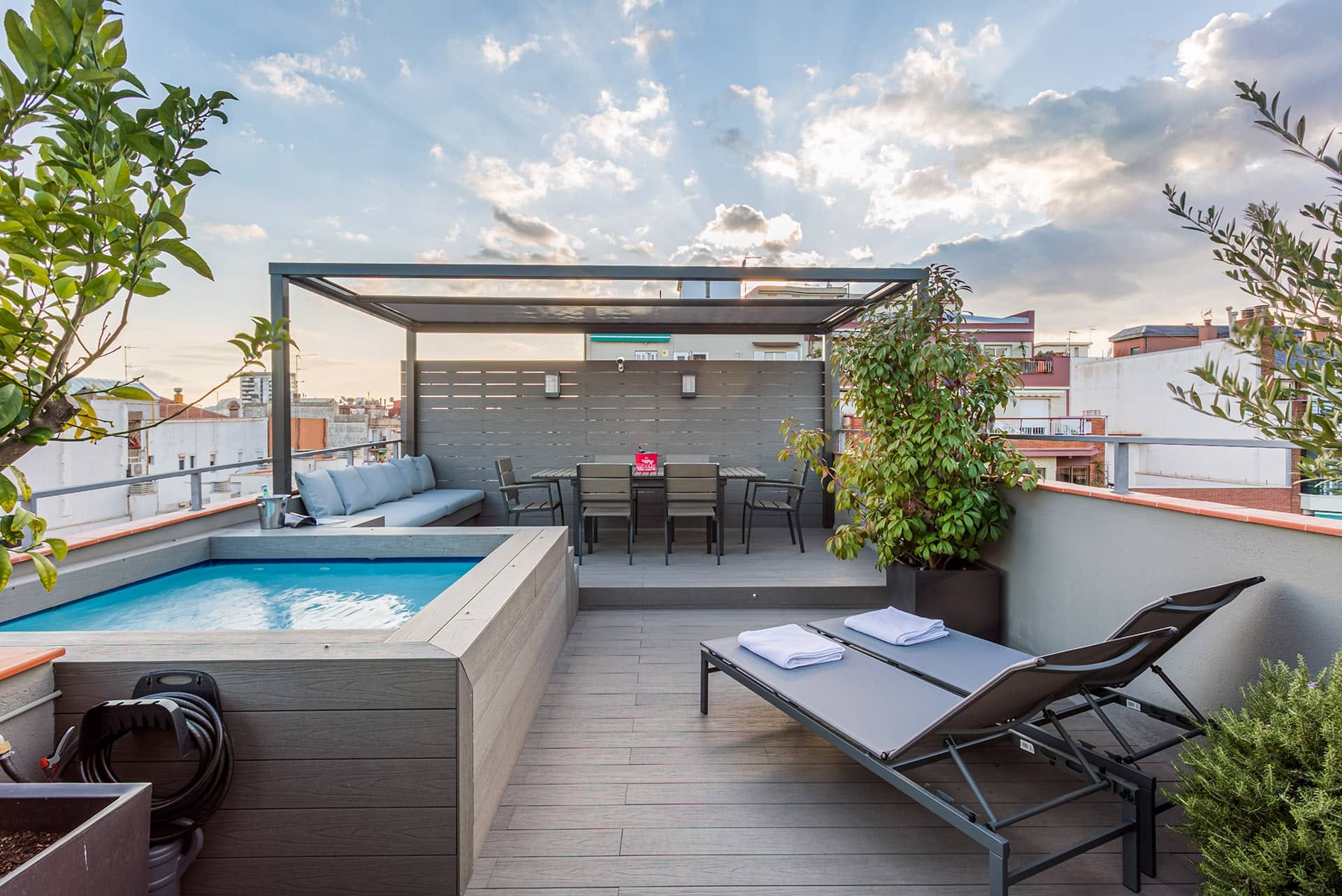 Luxury penthouse for sale with private terrace in the Eixample Barcelona