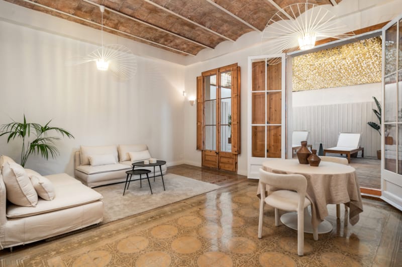 0. Piso con terraza en el Example