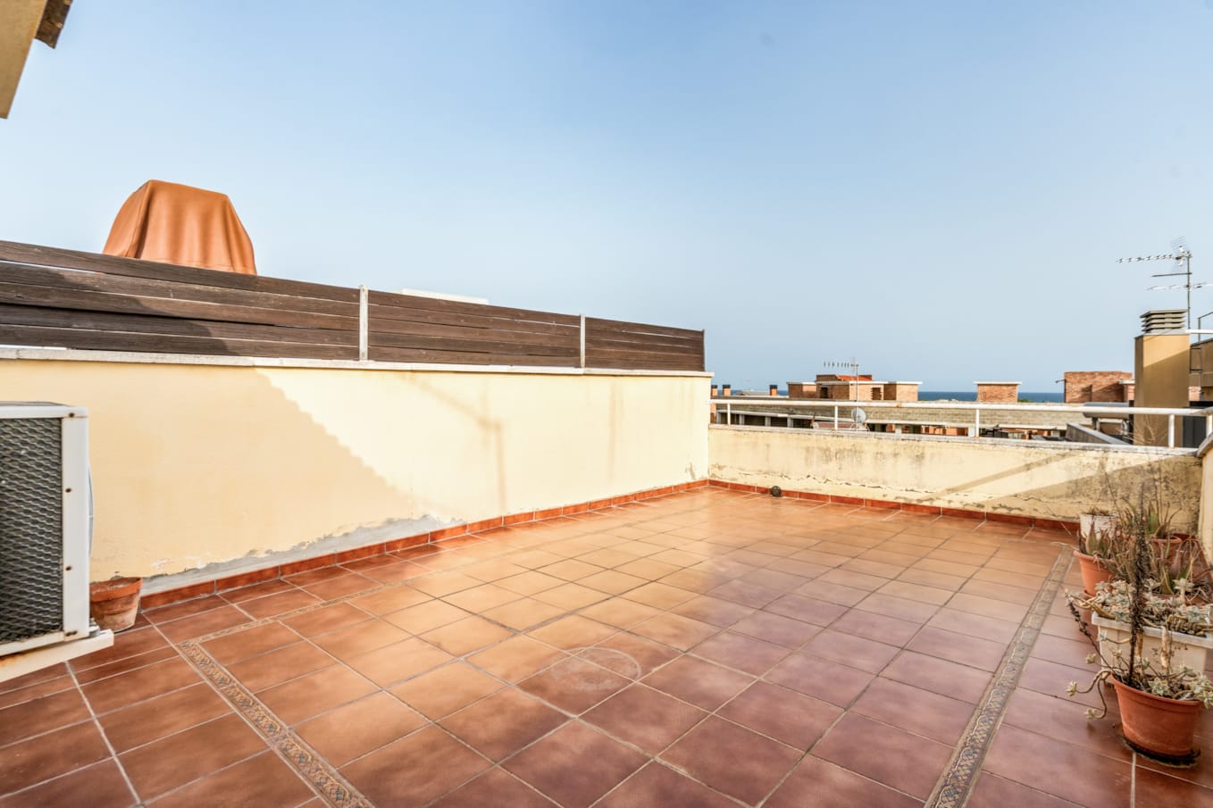 36. Terraza grande