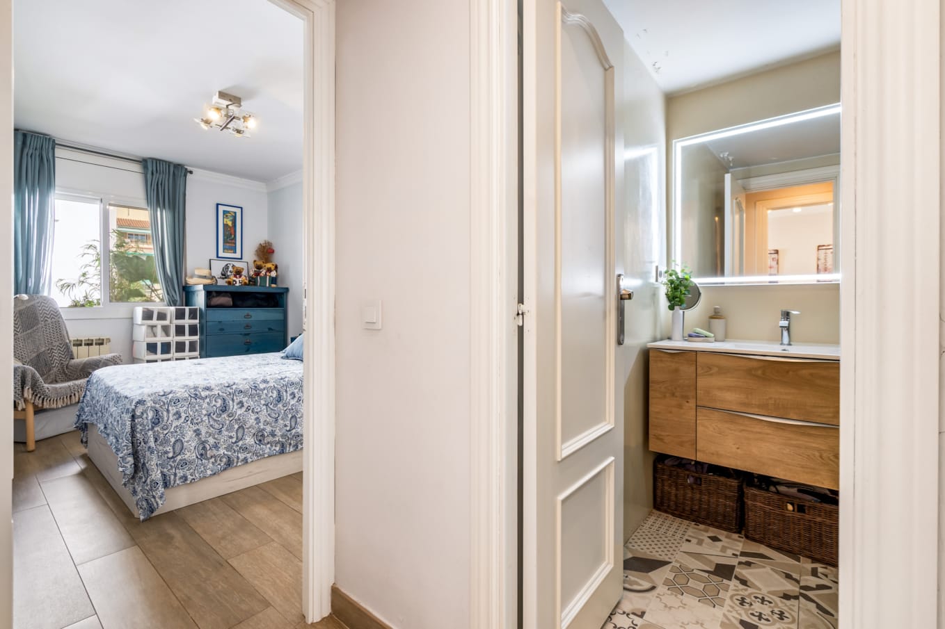 22. Habitacion y baño